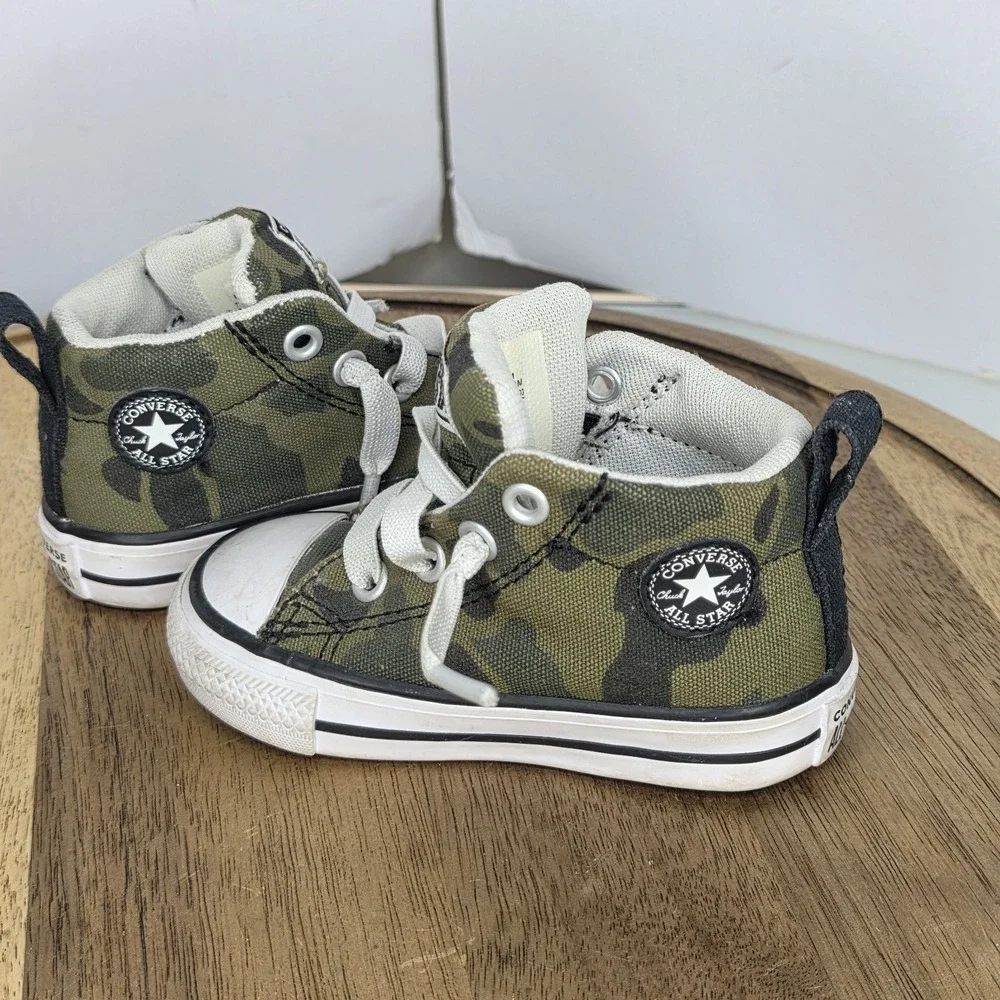 Converse‎ All Star Chuck Taylor Toddler  Camo Green Hightop Shoes size 4 Sneaker
